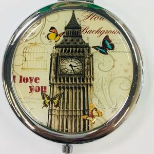 SALE!!! FANCY MAKE- UP MIRROR. NEW!!!